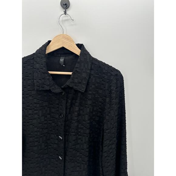 by JJ Black White Colorblock Button Down Blouse 3/4 Sleeve Textured Artsy Large - Picture 5 of 7